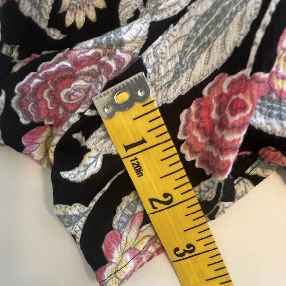 Torrid Floral High Waisted Shorts Womens Size 4X Black & Pink Pull On Casual - Picture 9 of 9